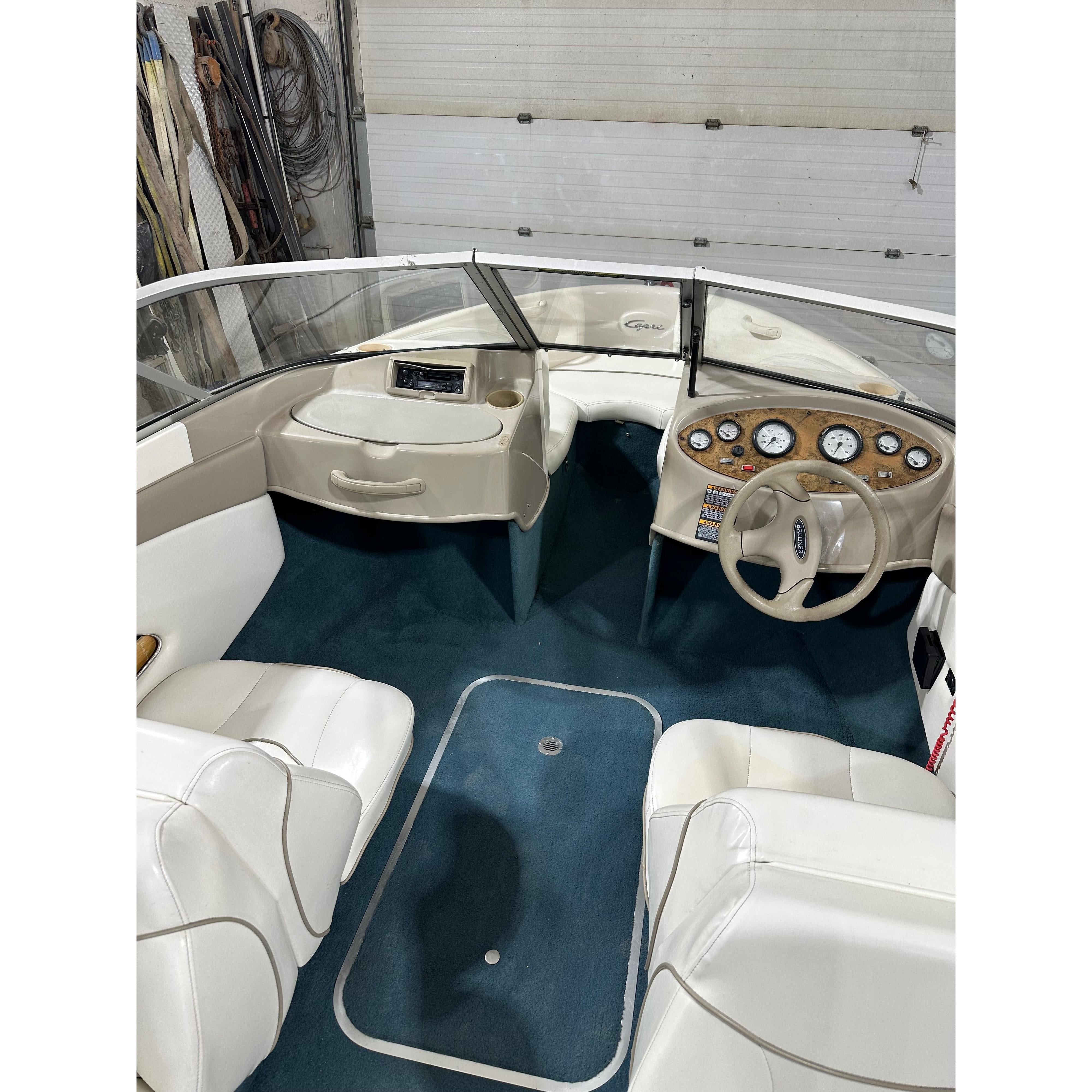 2000 Bayliner 1750 LX – Perfect for Family Fun and Friend Getaways!