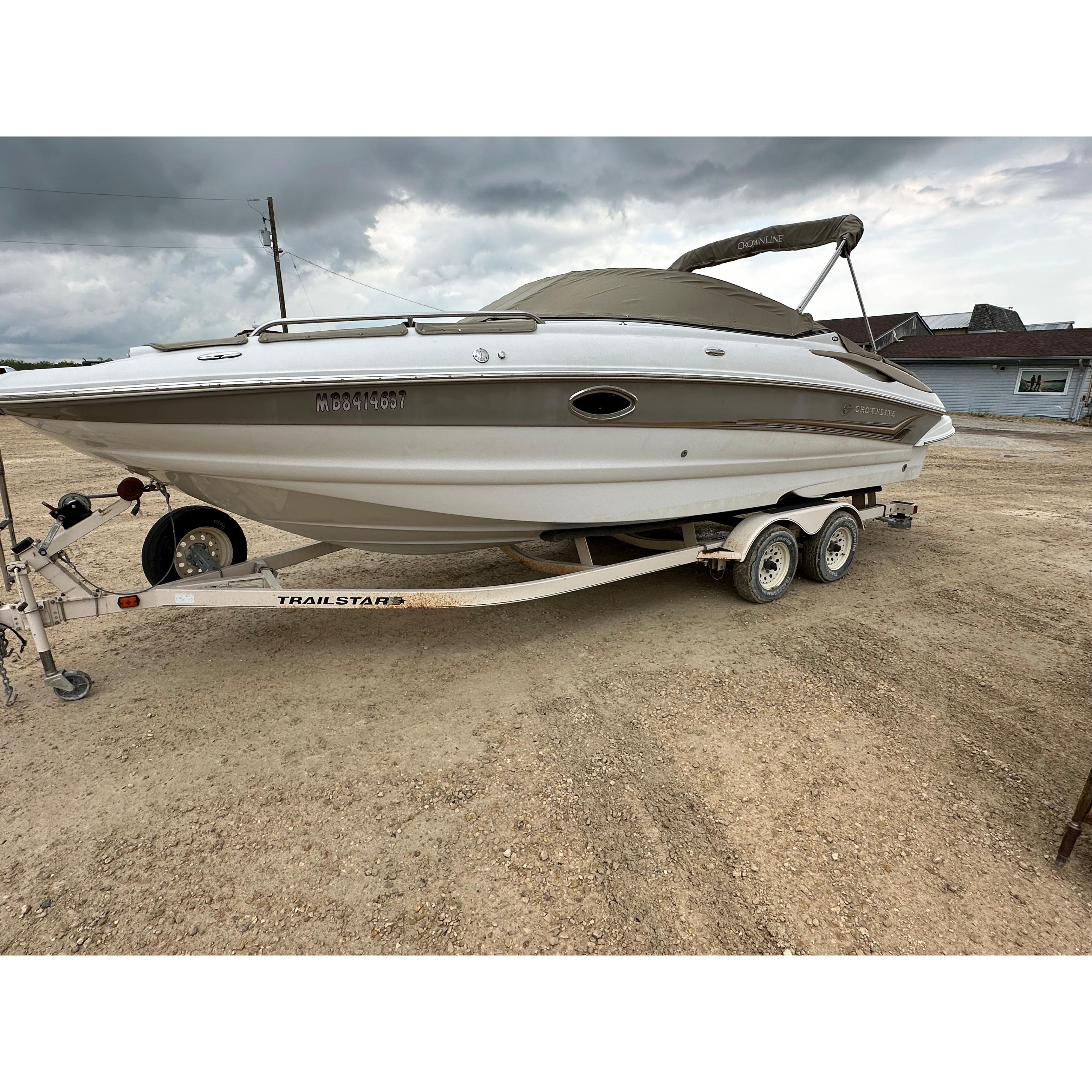 2005 Crownline 240 EX – Ready for Your Next Adventure!