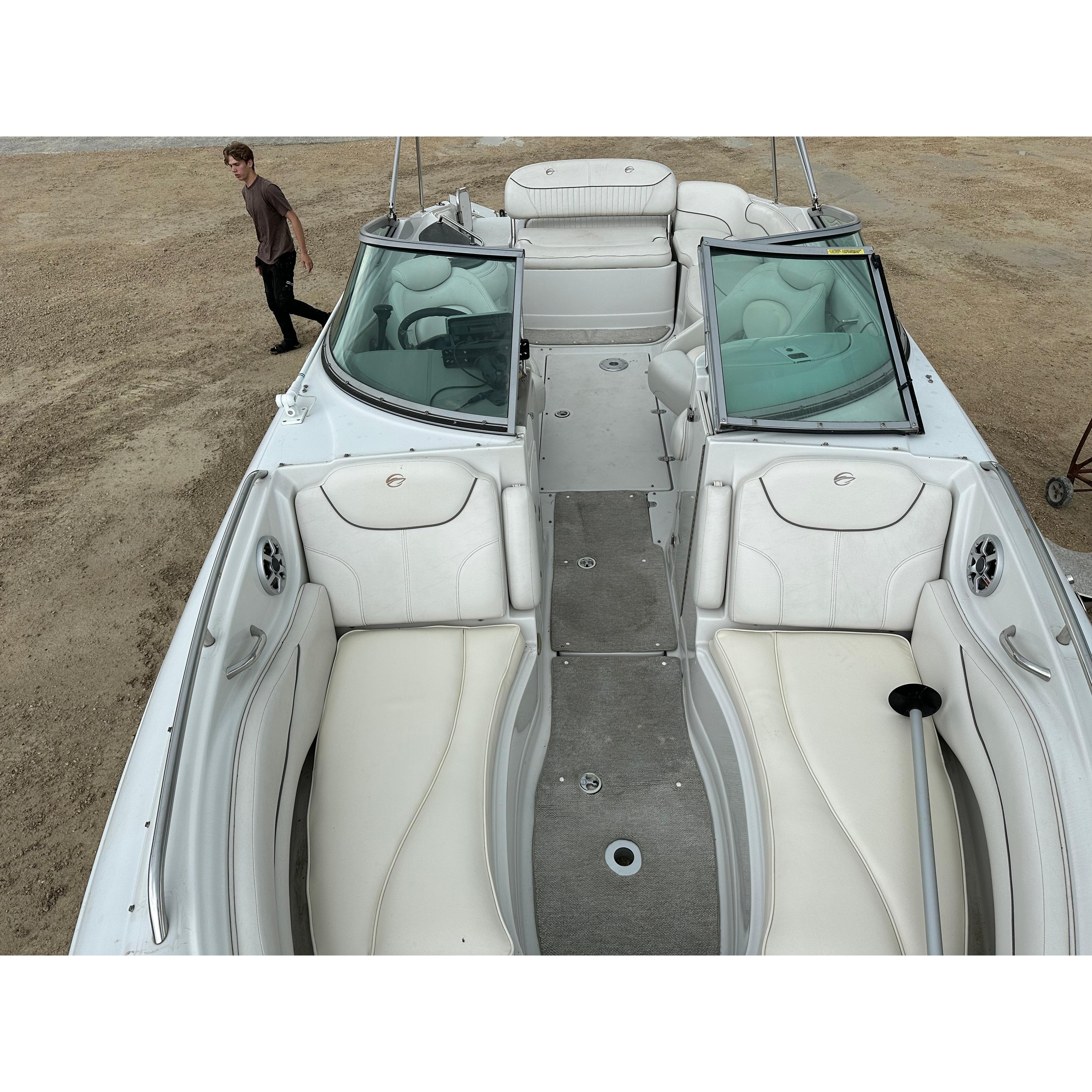 2005 Crownline 240 EX – Ready for Your Next Adventure!