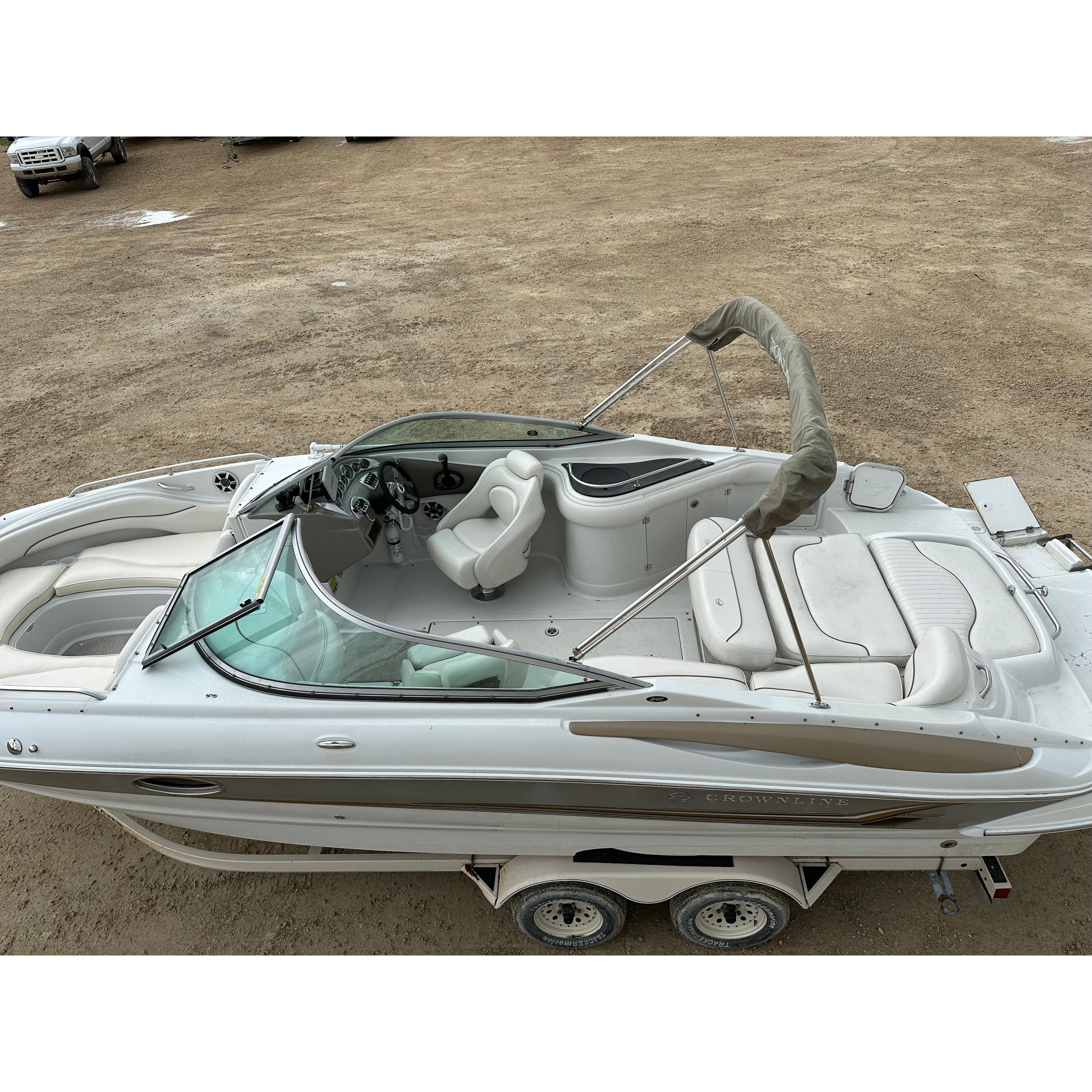 2005 Crownline 240 EX – Ready for Your Next Adventure!