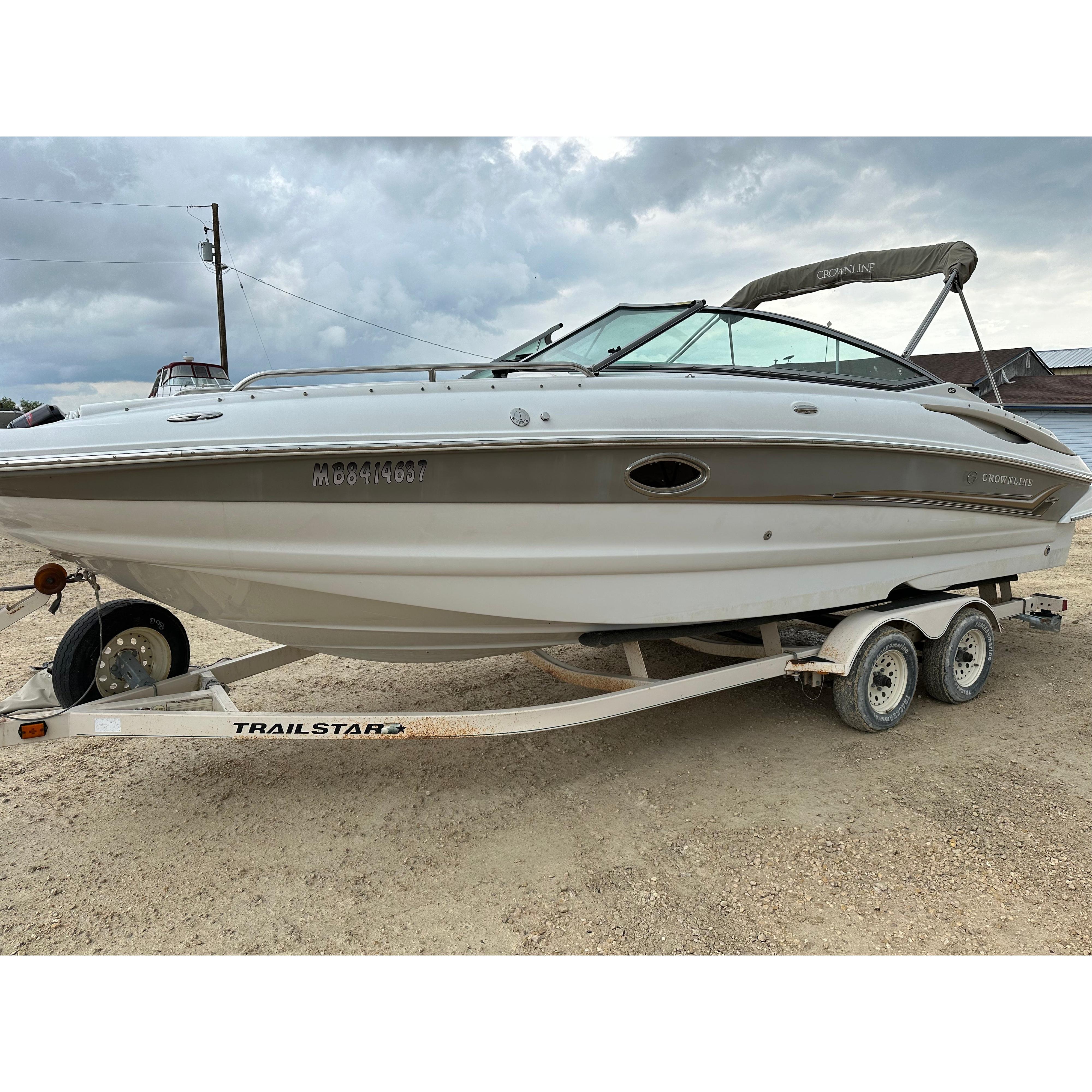 2005 Crownline 240 EX – Ready for Your Next Adventure!