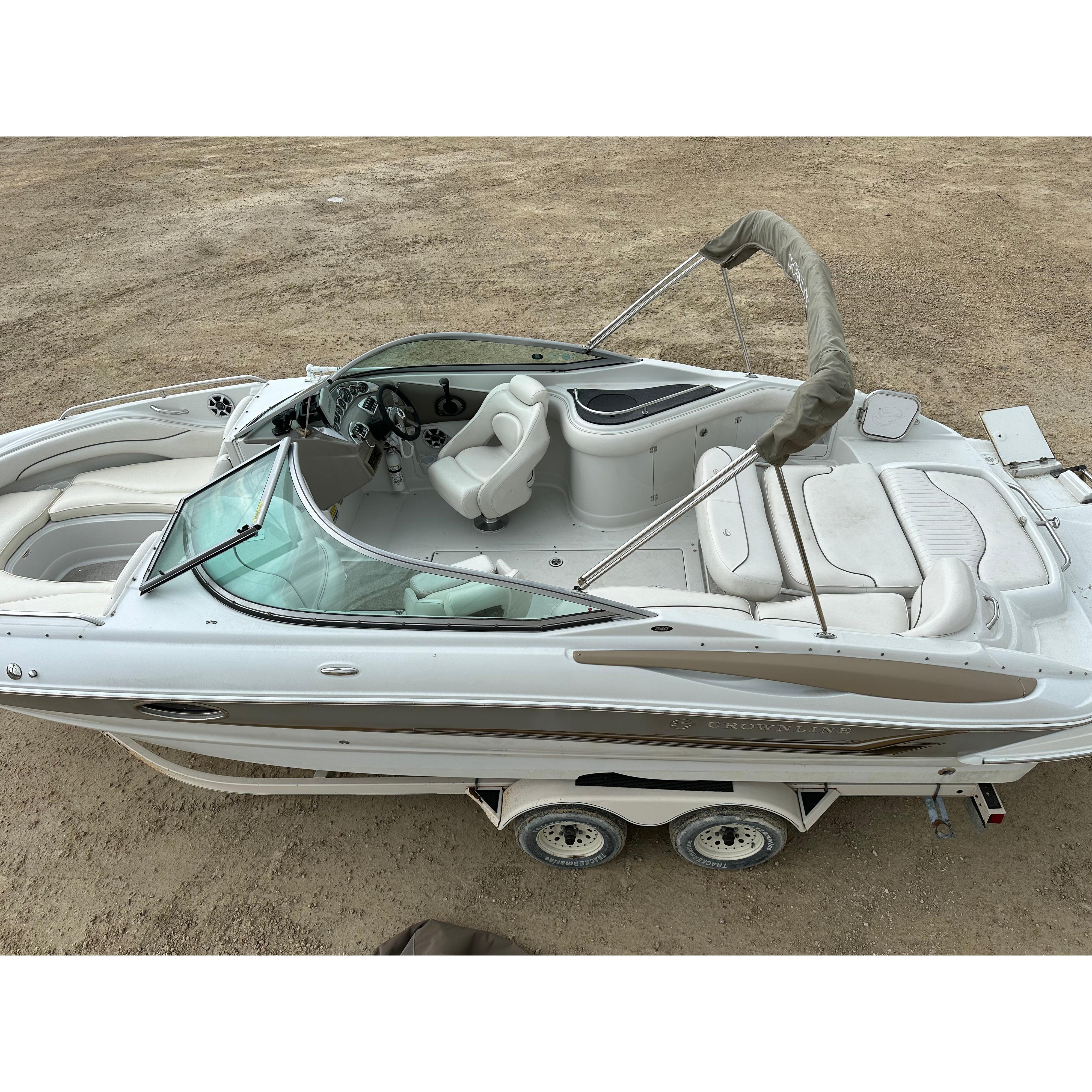 2005 Crownline 240 EX – Ready for Your Next Adventure!