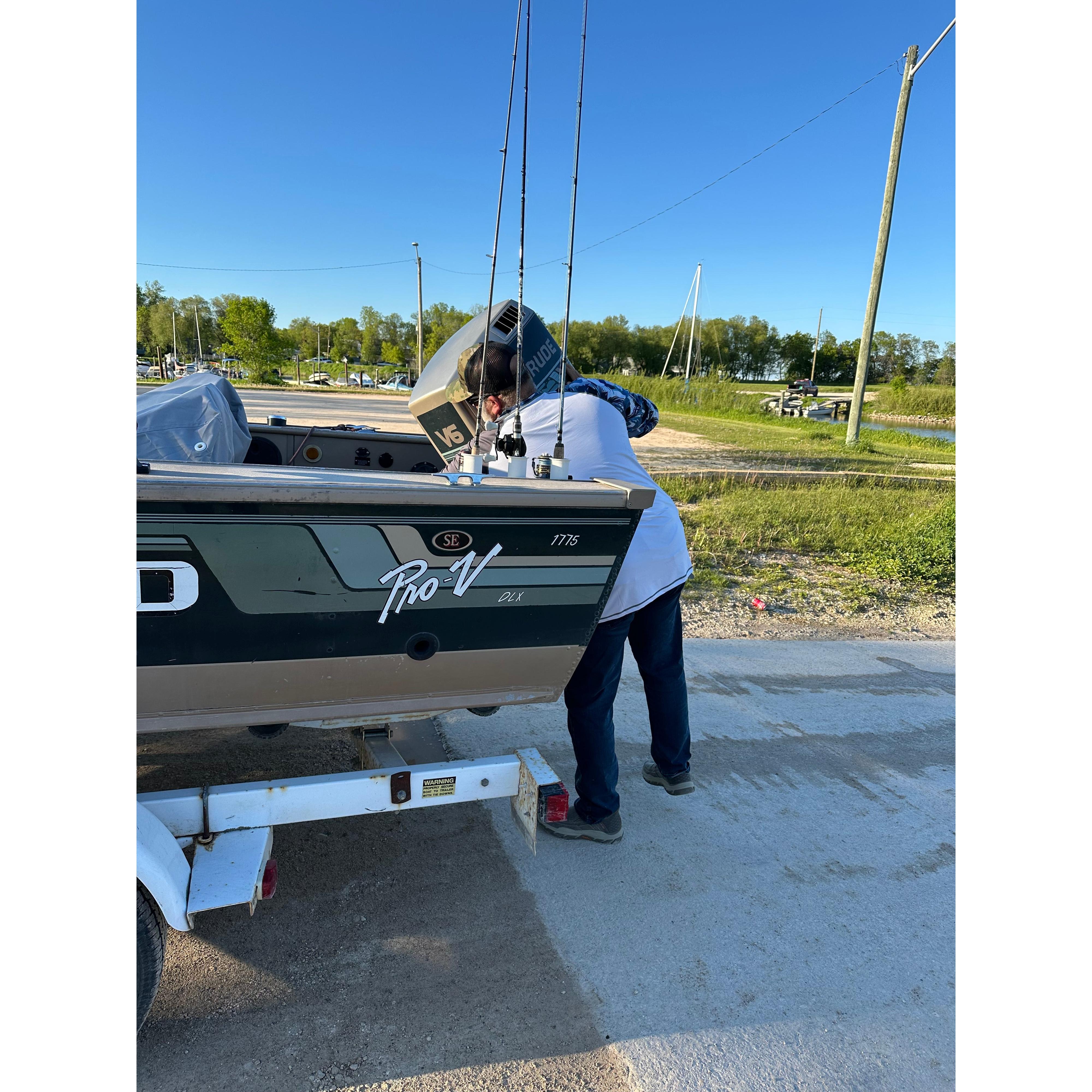 SOLD 1996 LUND PRO-V w/ 150 HP EVINRUDE SOLD