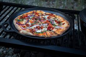 Stansport Pre-Seasoned Cast Iron Pizza Pan - 16.5 Inch